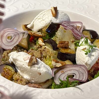 Салат с баклажаном на гриле в Pur Pur по цене 720 ₽