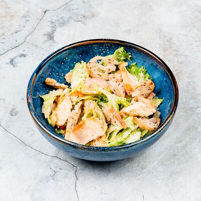 Цезарь с курицей в Newbar по цене 470 ₽