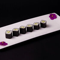 Ролл с огурцом в Кабуки