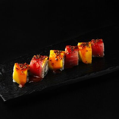 Ролл с тунцом и манго в Кабуки по цене 640