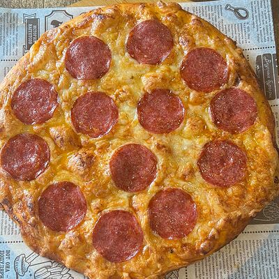 Пицца Пеперонив Лотус по цене 700 ₽