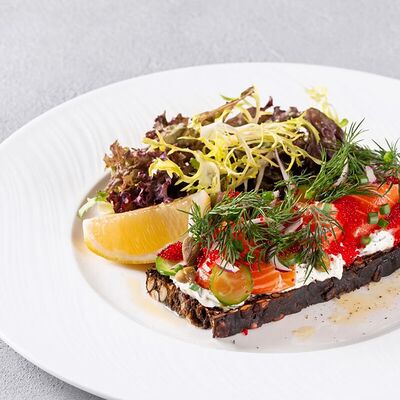 Шведский тост с лососем в Кофемания ХП! по цене 850 ₽