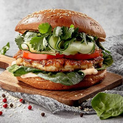 Бургер с куриной котлетой в Кэрри по цене 365