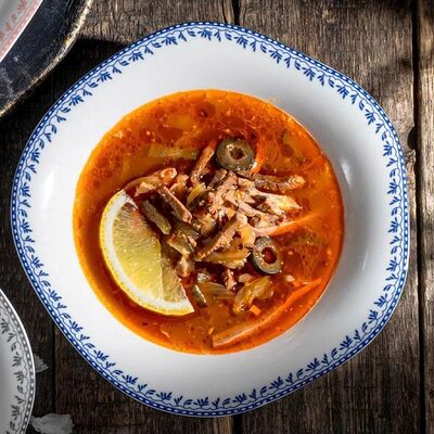 Солянка в Хачапури тетушки Марико по цене 495 ₽