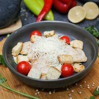 Цезарь с курицей в Батони