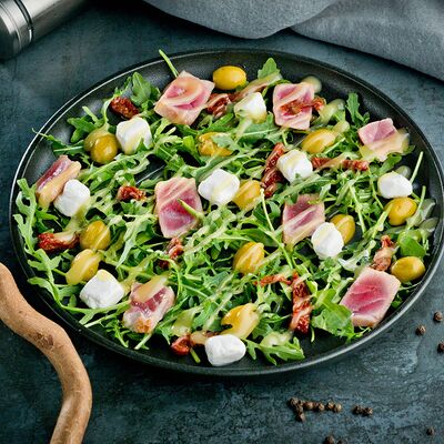 Салат с тунцом в Белый Аист по цене 610 ₽