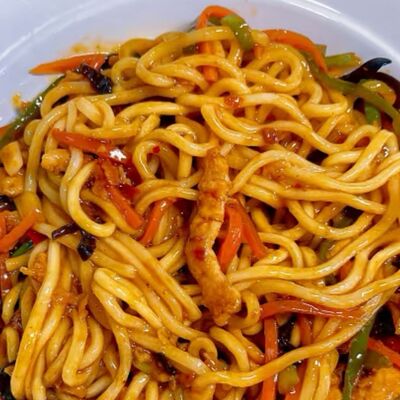 93 Лапша со свининой Юсянь в Malatan Gong Qilin Tea по цене 700 ₽