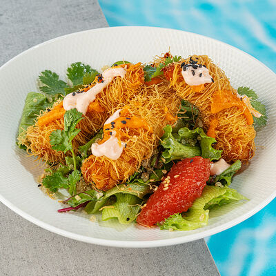 Салат с креветками катаифи и цитрусами в Nemo по цене 710 ₽