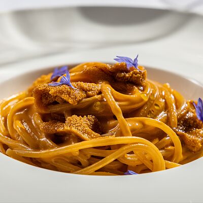 Спагетти с морским ежом в Wine Region по цене 1900 ₽