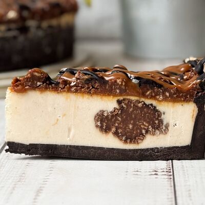 Чизкейк Арахисовый кранч в Паб Кебаб по цене 430 ₽