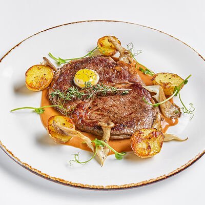 Рибай с мини-картофелем и грибами в Udcкафе Upside Down Cake по цене 1750 ₽