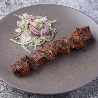 Шашлык из говяжьей печени с курдюком в Тим Шашлык & Бургер по цене 420 ₽