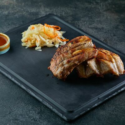 Свиные рёбра с квашеной капустой в ЛарисуВаннуХочу по цене 690