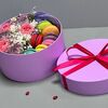 Подарочный набор с цветами и макарунсамив Дарите красиво по цене 4199