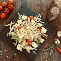 Салат Цезарь с курицей в АРЦАХ