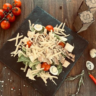 Салат Цезарь с курицей в АРЦАХ по цене 489 ₽