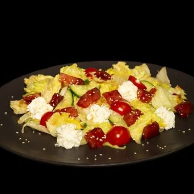 Легкий салат с тунцом в Докими по цене 475 ₽