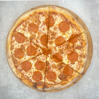 Пеперони 30 см в Рабарбар по цене 800 ₽