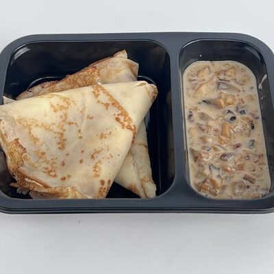 Блинчики с грибным жюльеном в Gost Food по цене 150 ₽
