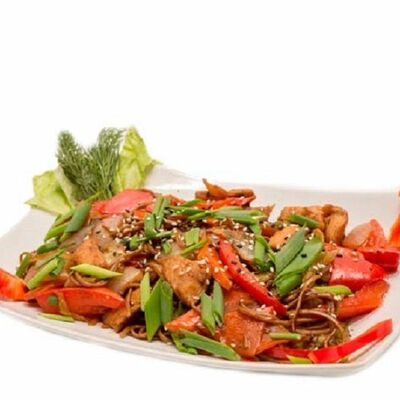 Лапша Wok Удон с курицей в Рок-Н-Роллы по цене 500 ₽