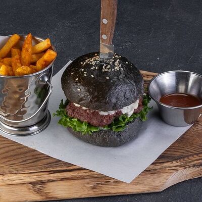 Black Blue Burger в Мясо-бар Б3 по цене 700 ₽