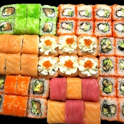 Сет Праздничный в Сакура по цене 4950 ₽