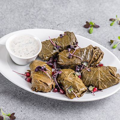 Долма с мацони в Три Кувшина по цене 620 ₽