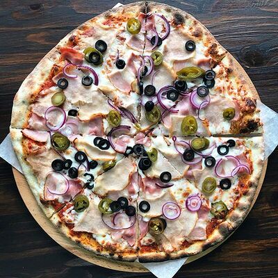 Пицца Деревенская в Хачапури & Кофе по цене 560 ₽