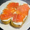 Брускетта с творожным сыром и красной рыбкой форельюв Вкусно как у мамы по цене 579