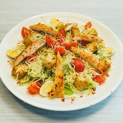 Цезарь с курицей в Istanbull по цене 520 ₽