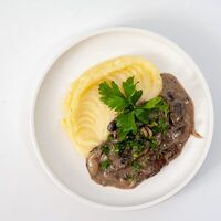 Бефстроганов с картофельным пюре в У Шефа
