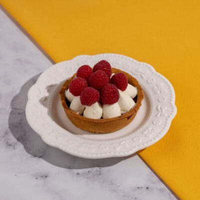 Тарталетка малиновая в Пекарня Буханка по цене 375 ₽