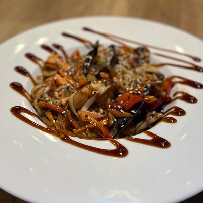 Удон с Морепродуктами в Багс Банни от кафеМафия по цене 750 ₽