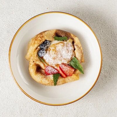 Блины с манго и кремомв География по цене 475 ₽