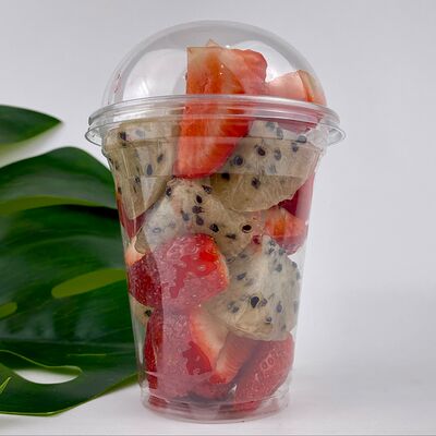 Стаканчик Клубника Питахайя №14 в Durian Экзотические фрукты по цене 1300 ₽