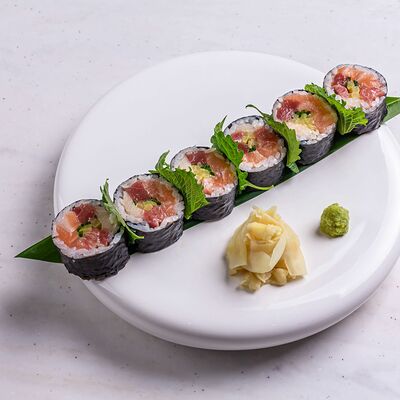 Ролл Море в Море на Патриках по цене 1870