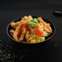 Салат Наш Цезарь с креветкойв Ёжкин ролл