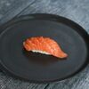 Нигири Лосось в Is Ku Sushi Ramen Bar по цене 300
