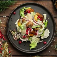 Салат с солёными груздями в Mesto Sushi & Grill