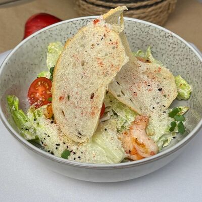 Цезарь с креветками в Pro Вкус по цене 680 ₽