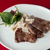 Медальоны с грибным соусом в Гури по цене 1550