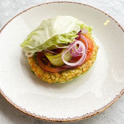 Бургер c бобовой котлетой в Кэрри по цене 350