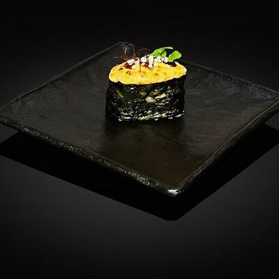 Запеченный гункан с креветкой в Бейкер суши по цене 289 ₽