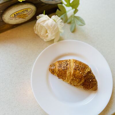 Круассан с сыром и кунжутом в Baguette по цене 175 ₽