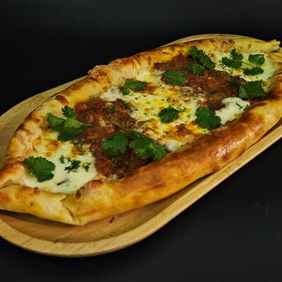 Пиде с ягненком в Байский по цене 540 ₽