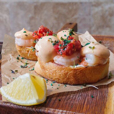 Брускетта с креветкойв Цех этого города по цене 399 ₽