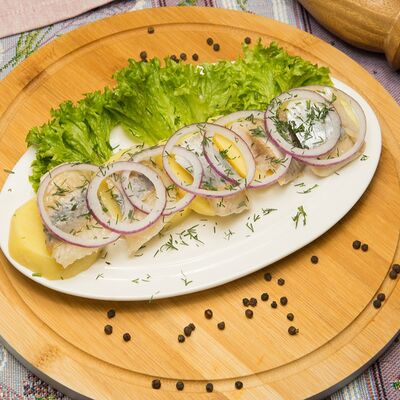 Селёдочка под водочку в Гурман студия по цене 350 ₽