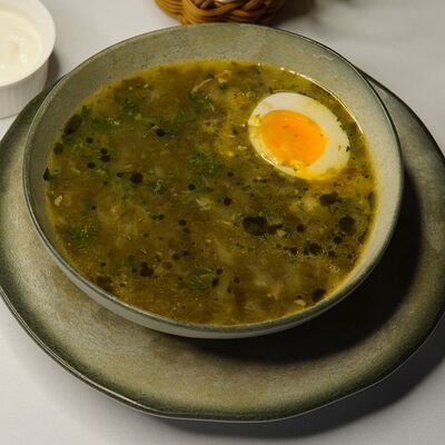 Суп щавелевый с рваным ребром в Игристо по цене 580 ₽