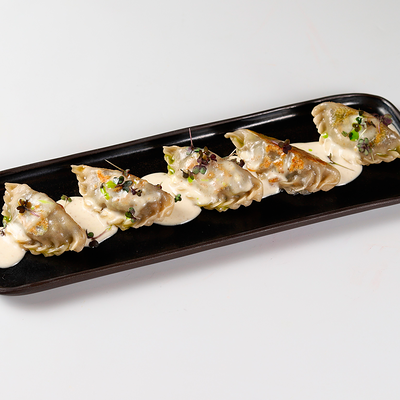 Гедза с грибами в трюфельном соусе в Chojo Izakaya по цене 640 ₽