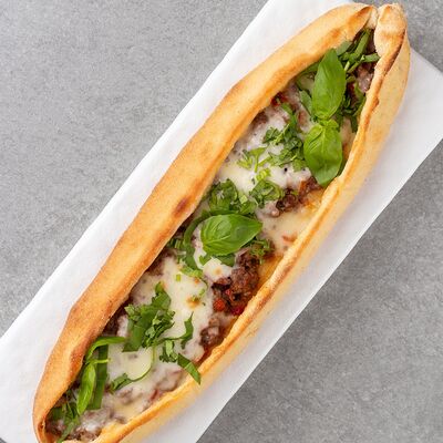 Лепешка с говядиной и моцареллой в Hive по цене 740 ₽